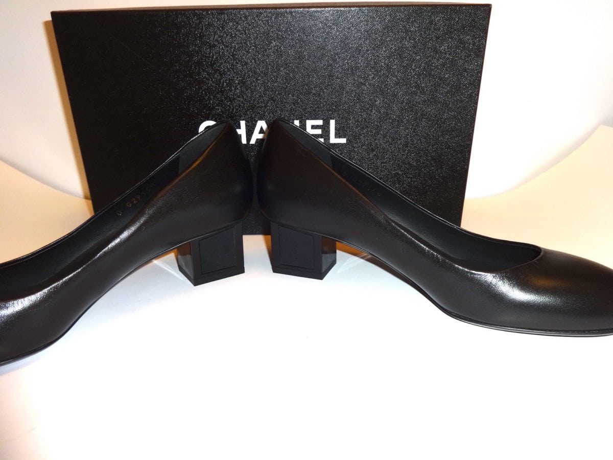 Leather heels Chanel Black size 37 IT in Leather - 29839022
