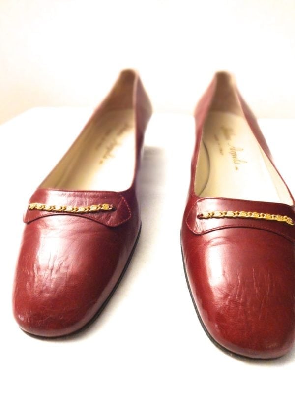 HELENE ARPELS (AS IN VAN CLEEF ARPELS)BURGUANDY LEATHER SHOES W/