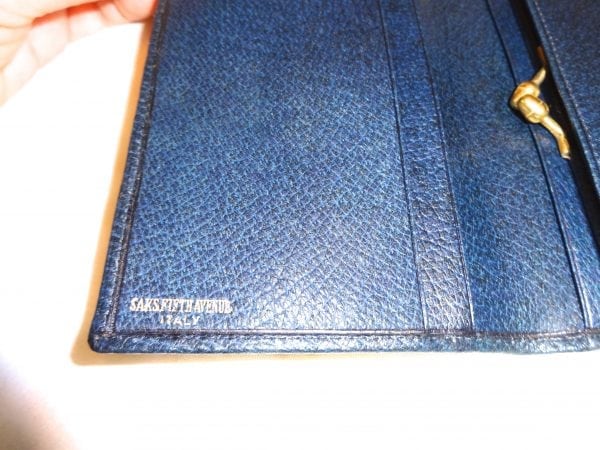 SAKS FIFTH AVENUE-MADE IN ITALY-NAVY LEATHER WALLET & CHANGE PUR