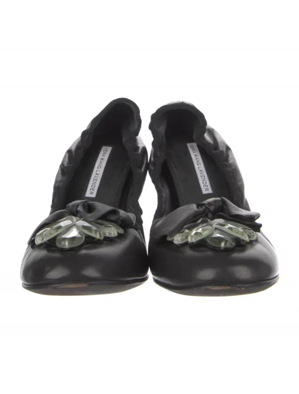 VERA WANG LAVENDER, BLACK LEATHER AND CRYSTALS ACCENTS SHOES, SIZE 8.5M EU 40 - Image 2