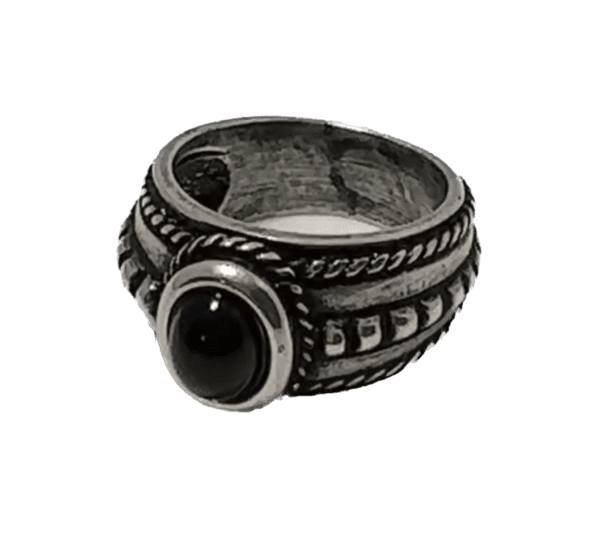 DESIGNER INSPIRED, VINTAGE BLACK CABOCHON CENTER STONE SILVER RING