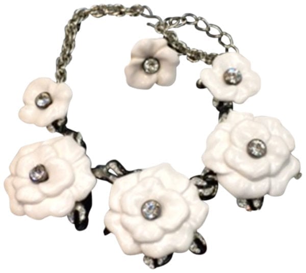 KENNETH JAY LANE, 5 FLOWER NECKLACE, BLACK, WHITE, CORAL, JADE - Image 6