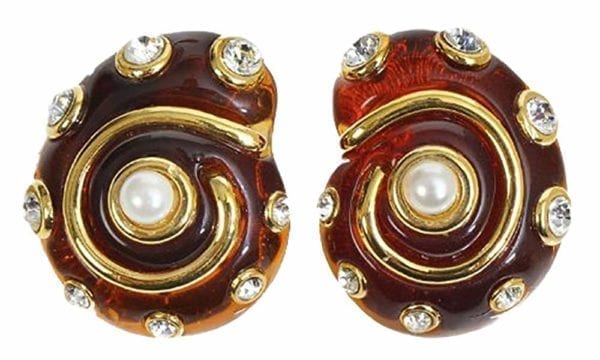 KENNETH JAY LANE, RESIN SNAIL CLIP EARRING, PEARL CENTER AND CRYSTALS ACCENTS-CORAL - Image 6