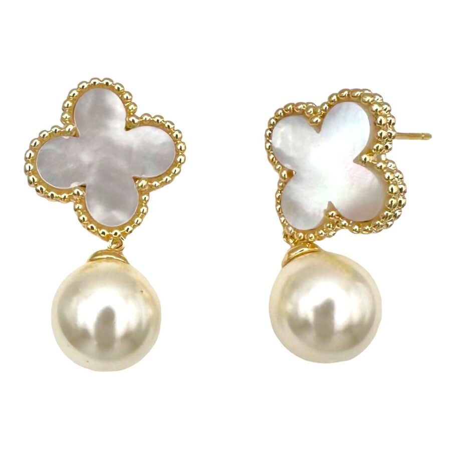 New, Pearl Clover Pierced Earring With Pearl Drop