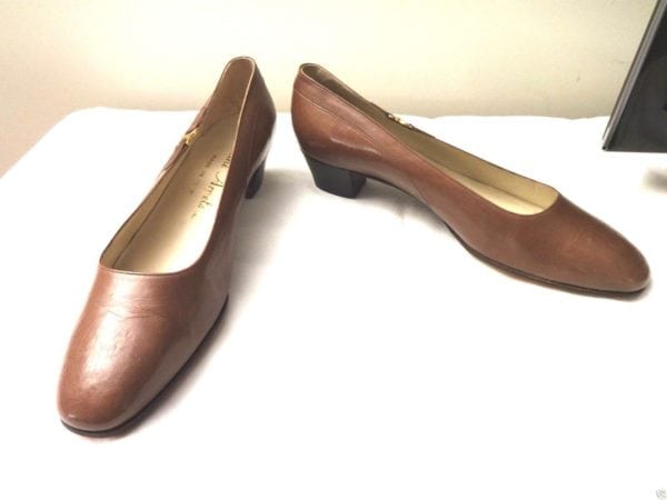 HELENE ARPELS (AS IN VAN CLEEF ARPELS) BROWN LEATHER GOLD ACCENT SHOES-SIZE-38.5 - Image 5