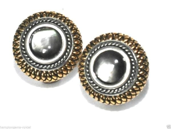 JOSEPH ESPOSITO, NAVY CENTER STONE GOLD CLIP EARRING. LAST ONE!! - Image 2