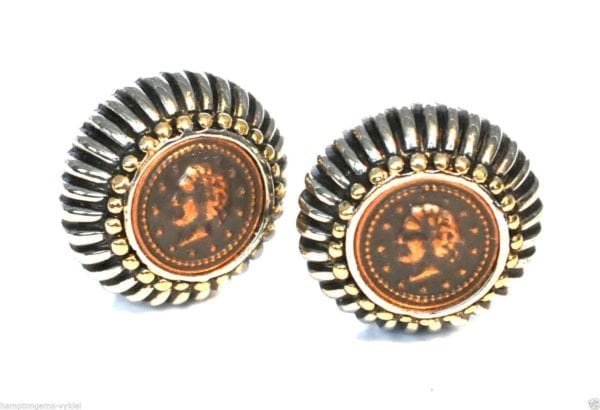 JOSEPH ESPOSITO, NAVY CENTER STONE GOLD CLIP EARRING. LAST ONE!! - Image 4