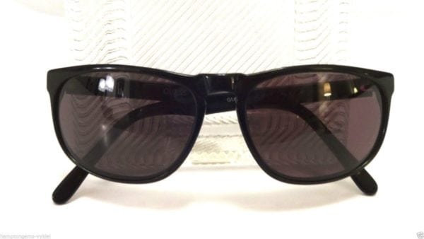 3PCS- WOMENS SUNGLASEES- ONE PAIR IS GUESS - Image 4