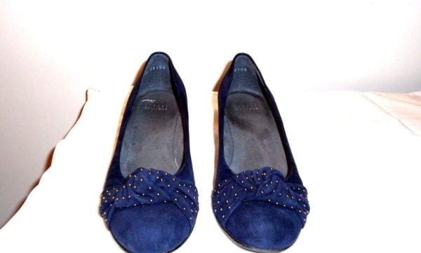 STUART WEITZMAN - NAVY SUEDE SHOE WITH KNOT & GOLD STUDS ACCENT-SIZE-81/2 - Image 3