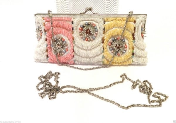 WHITE BEADED CLUTCH/SHOULDER BAG/CROSS BODY-W/ 2 CHAINS -NEW, EXCELLENT - Image 4